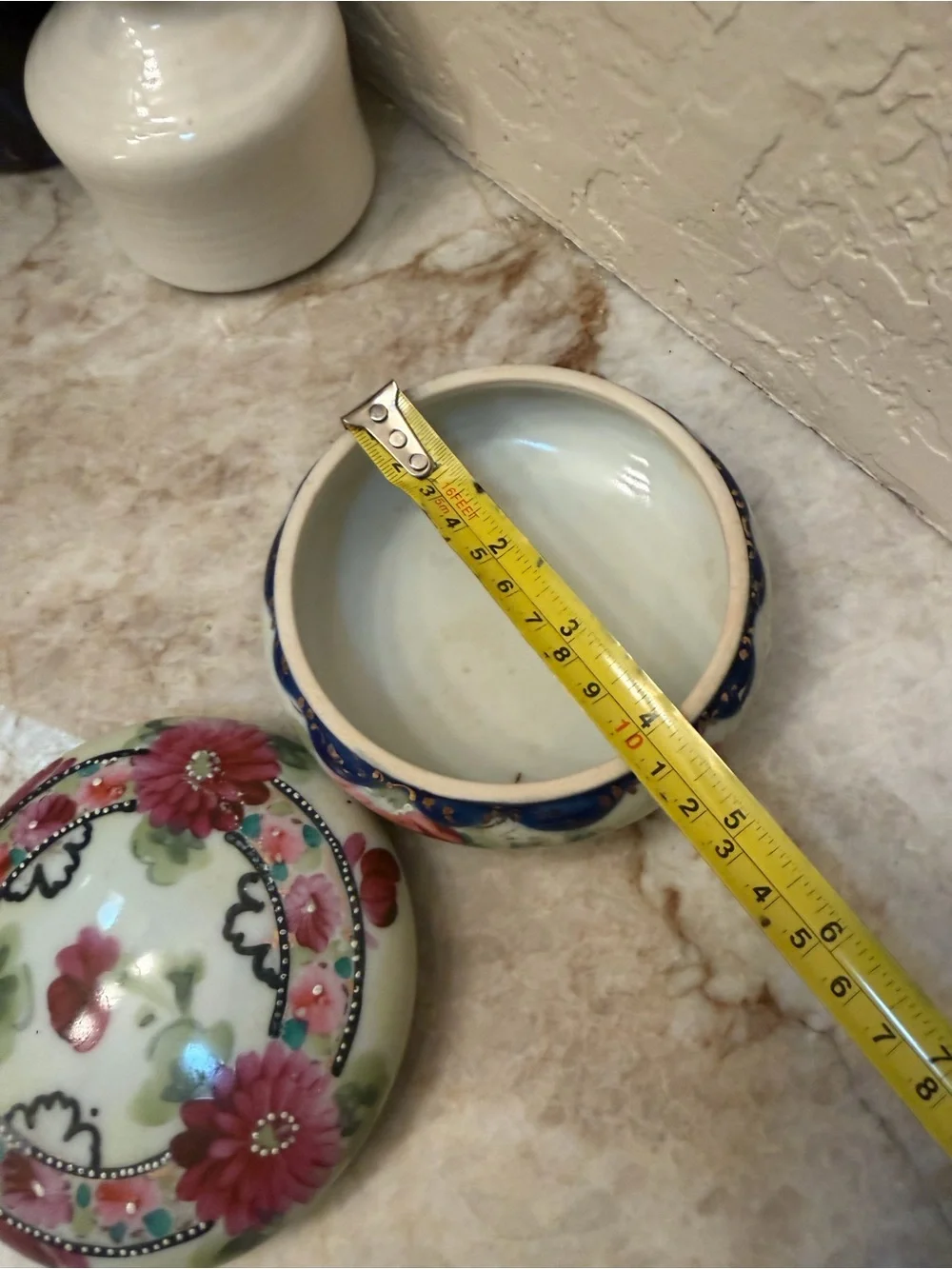 Vintage Antique porcelain handpainted moriage trinket box